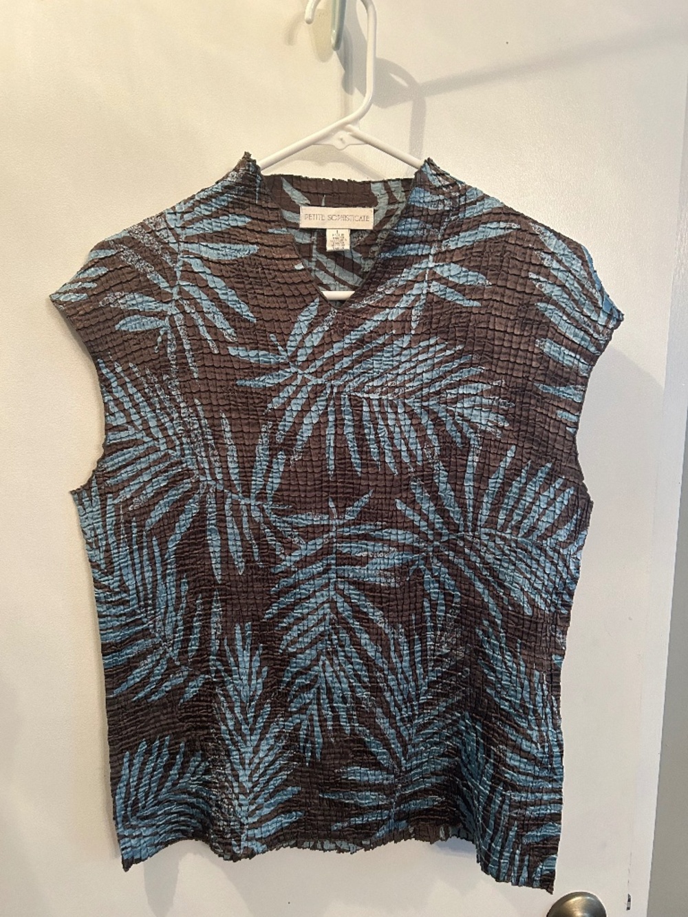 Petite Sophisticate Sleeveless Top Large
